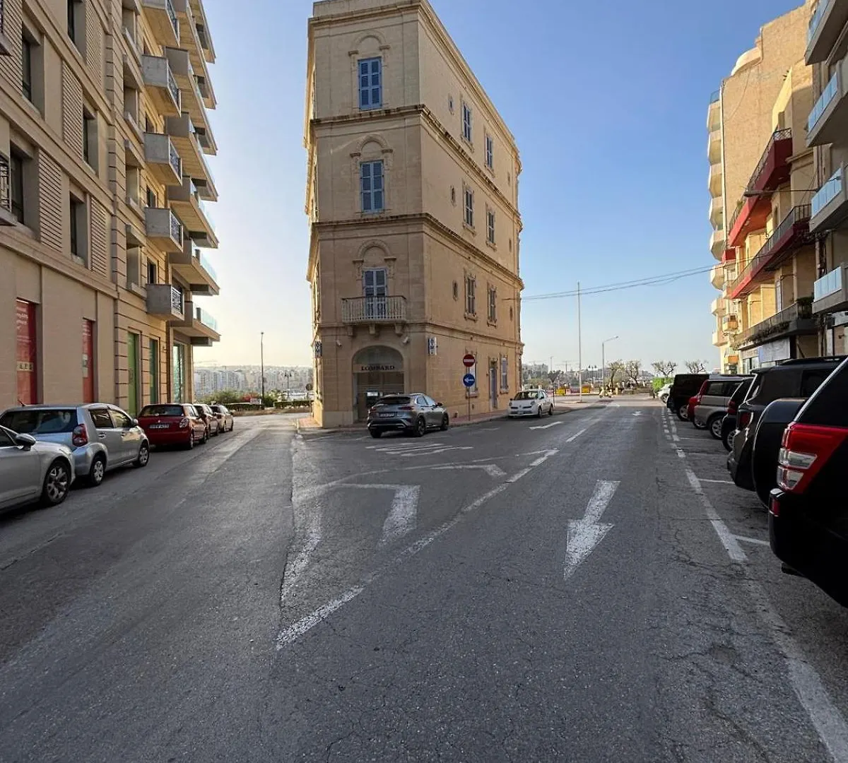 Zero55Rooms 3-Bed 3-Bath Apartment With Sea Views Sliema
