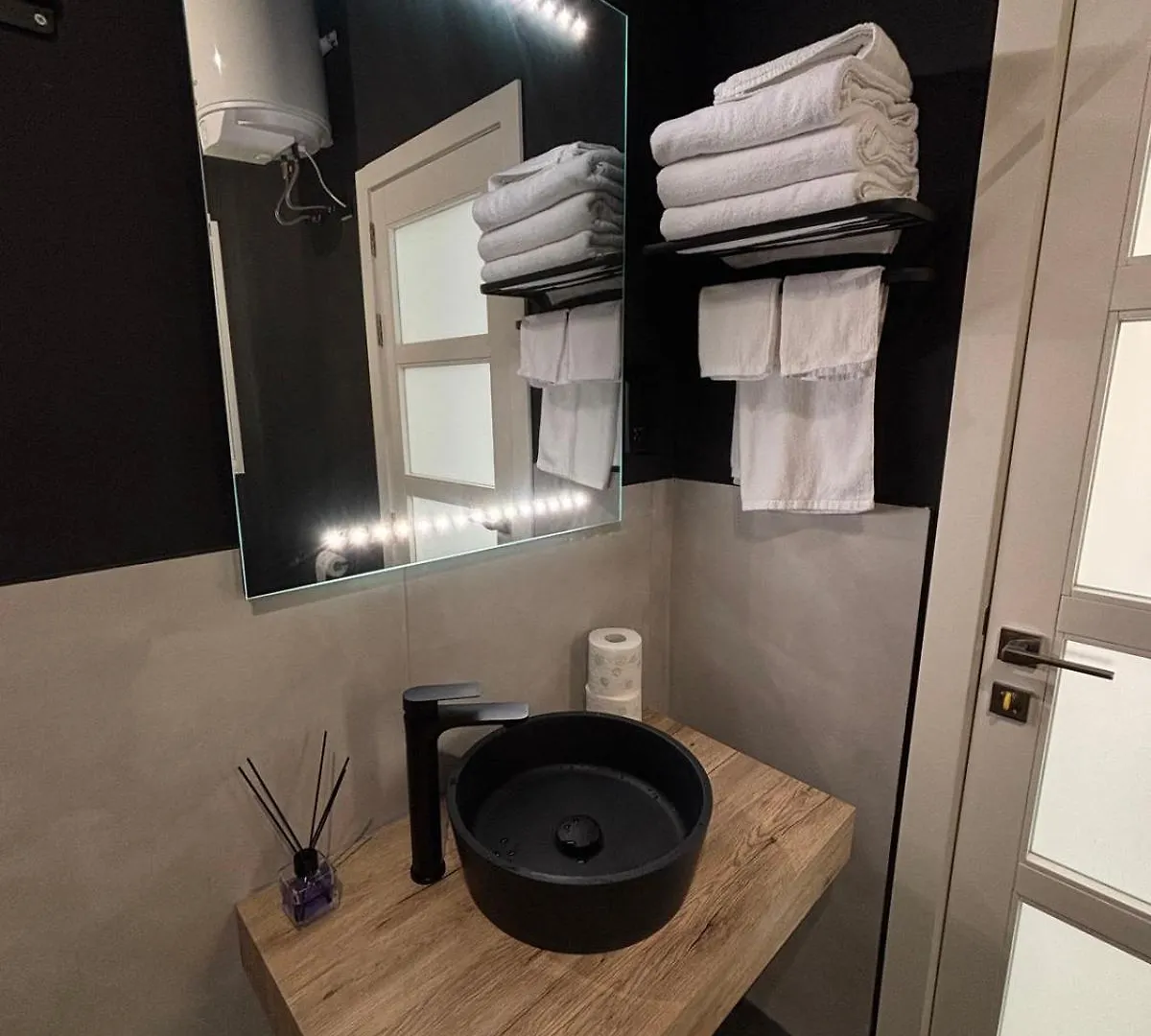 Zero55Rooms 3-Bed 3-Bath Apartment With Sea Views Sliema