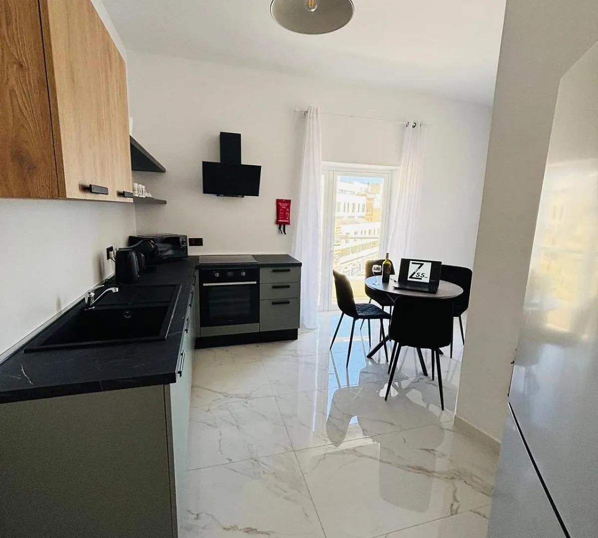 Zero55Rooms 3-Bed 3-Bath Apartment With Sea Views Sliema