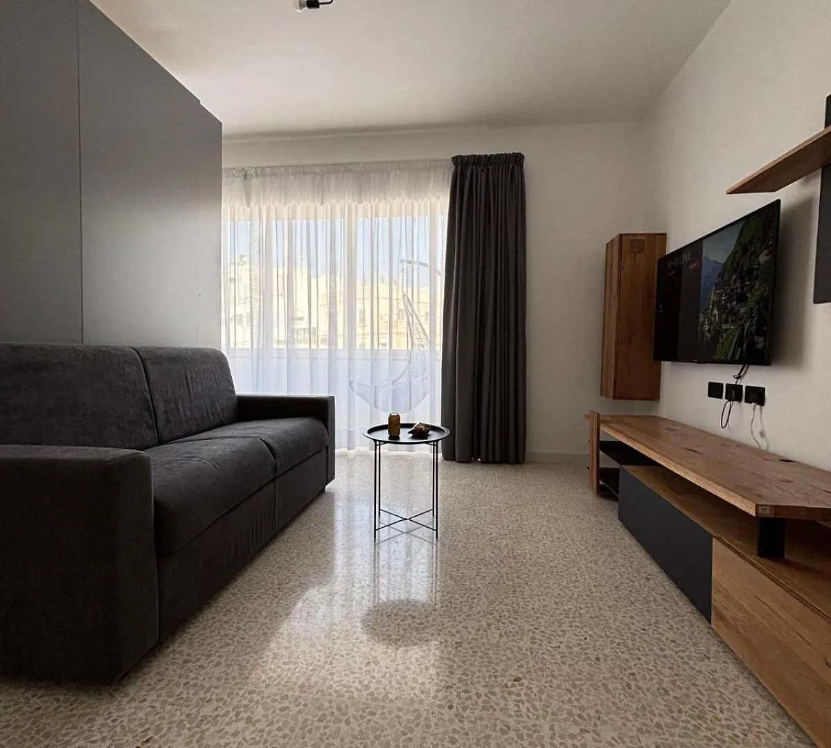 Zero55Rooms 3-Bed 3-Bath Apartment With Sea Views Sliema